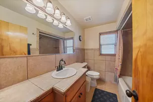 5572 S Avalon Dr, Murray, UT 84107 - Photo 11