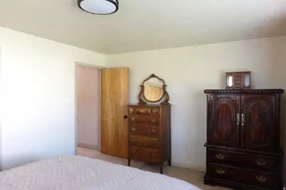 5572 S Avalon Dr, Murray, UT 84107 - Photo 11