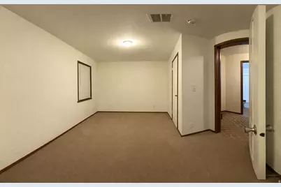1031 N 525 Cir E #85, Ogden, UT 84404 - Photo 7