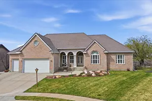 27 Canterbury Ln, Logan, UT 84321 - Photo 3