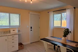 195 N 800 E, Hyrum, UT 84319 - Photo 3