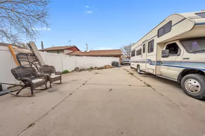 1198 N 3000 W, Clinton, UT 84015 - Photo 33