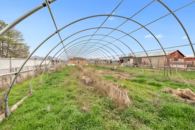 1198 N 3000 W, Clinton, UT 84015 - Photo 29