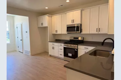 11029 S Freestone Rd W #125, South Jordan, UT 84009 - Photo 3