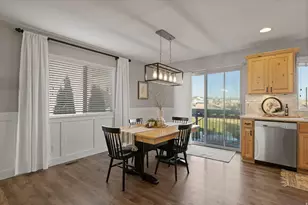 9032 N Barton Creek Dr, Eagle Mountain, UT 84005 - Photo 11