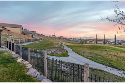 9032 N Barton Creek Rd, Eagle Mountain, UT 84005 - Photo 45