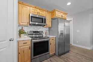9032 N Barton Creek Dr, Eagle Mountain, UT 84005 - Photo 15