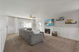 9032 N Barton Creek Dr, Eagle Mountain, UT 84005 - Photo 5