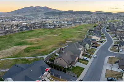 9032 N Barton Creek Dr, Eagle Mountain, UT 84005 - Photo 45