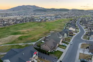 9032 N Barton Creek Dr, Eagle Mountain, UT 84005 - Photo 45