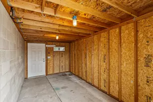 8248 S Romaine Dr, Sandy, UT 84070 - Photo 9