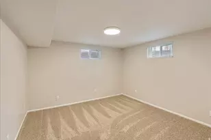 8248 S Romaine Dr, Sandy, UT 84070 - Photo 27