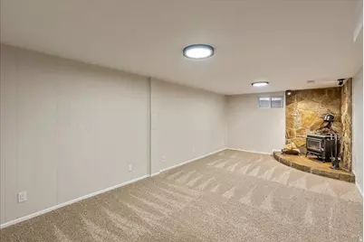 8248 S Romaine Dr, Sandy, UT 84070 - Photo 25