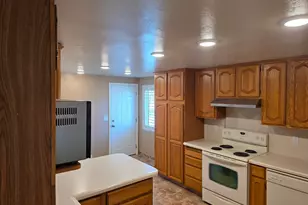 2872 W 5000 S, Roy, UT 84067 - Photo 5