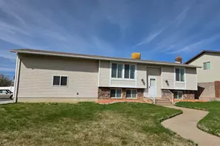 2872 W 5000 S, Roy, UT 84067 - Photo 3