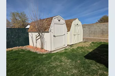 2872 W 5000 S, Roy, UT 84067 - Photo 17
