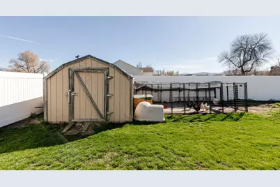 328 E 200 S, Hyrum, UT 84319 - Photo 27