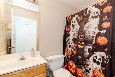 328 E 200 S, Hyrum, UT 84319 - Photo 15