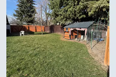 176 W Center St, Smithfield, UT 84335 - Photo 33