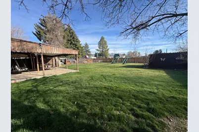 176 W Center St, Smithfield, UT 84335 - Photo 31