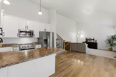 1206 E Moss Cir, Midvale, UT 84047 - Photo 9