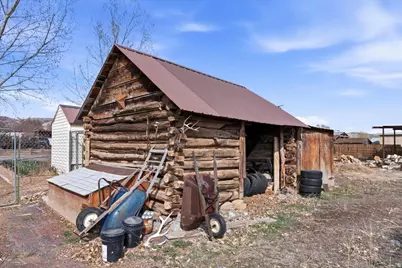 75 E 200 N, Aurora, UT 84620 - Photo 37