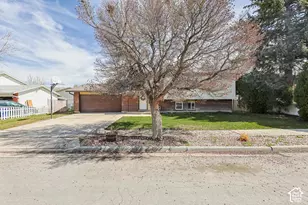 556 N New Star Dr W, Salt Lake City, UT 84116 - Photo 5