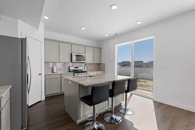 2927 W Coastline Dr S, Syracuse, UT 84075 - Photo 3
