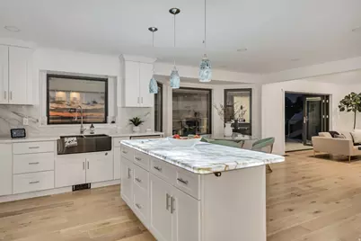 2768 S Grand Oak Cir E, Bountiful, UT 84010 - Photo 9