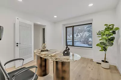 2768 S Grand Oak Cir E, Bountiful, UT 84010 - Photo 5