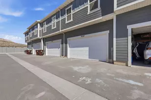 9387 N Vernham Ln, Eagle Mountain, UT 84005 - Photo 27