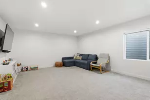 9387 N Vernham Ln, Eagle Mountain, UT 84005 - Photo 25