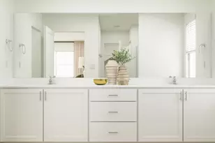 2074 E Porcupine Dr, Eagle Mountain, UT 84005 - Photo 9