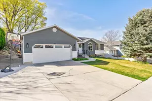 966 E Granite Peak Dr, Sandy, UT 84094 - Photo 3