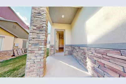 1247 N Baycrest Dr, Saratoga Springs, UT 84045 - Photo 3