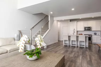 1055 S Painted Horse Ln W, Bluffdale, UT 84065 - Photo 7