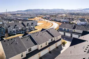 1055 S Painted Horse Ln W, Bluffdale, UT 84065 - Photo 37