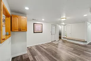 1761 S Davis Blvd E, Bountiful, UT 84010 - Photo 35