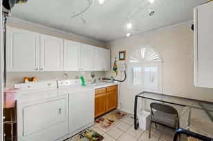 1761 S Davis Blvd E, Bountiful, UT 84010 - Photo 29