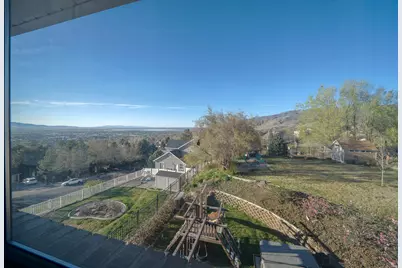 761 E San Simeon Way S, Bountiful, UT 84010 - Photo 31