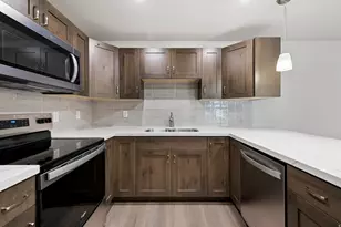 1032 E 400 S, Salt Lake City, UT 84102 - Photo 7