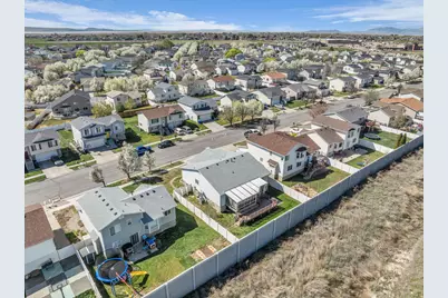 2115 Fremont Crest Ave, Syracuse, UT 84075 - Photo 33