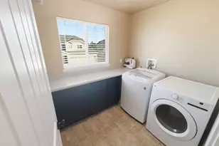 3168 W Wildflower Ln, Lehi, UT 84048 - Photo 21