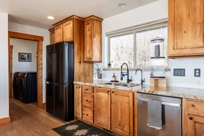277 E Crestview Dr, Wanship, UT 84017 - Photo 15