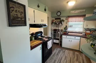 158 W 100 S, Moroni, UT 84646 - Photo 3