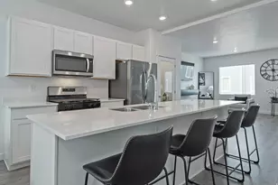 3944 N Eagle Point Ln N, Eagle Mountain, UT 84005 - Photo 9