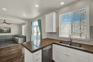 794 W Star Spangled Dr, Riverton, UT 84065 - Photo 9