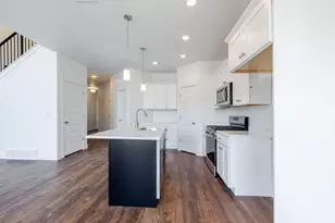 1733 W Jadeite Ln, West Valley, UT 84119 - Photo 9