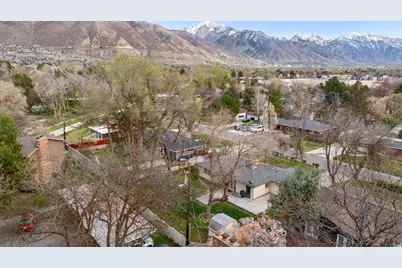 1889 E 4675 S, Holladay, UT 84117 - Photo 35