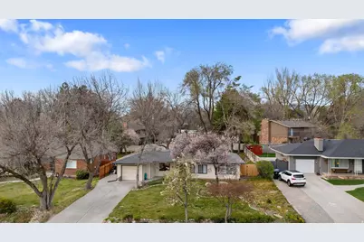 1889 E 4675 S, Holladay, UT 84117 - Photo 29